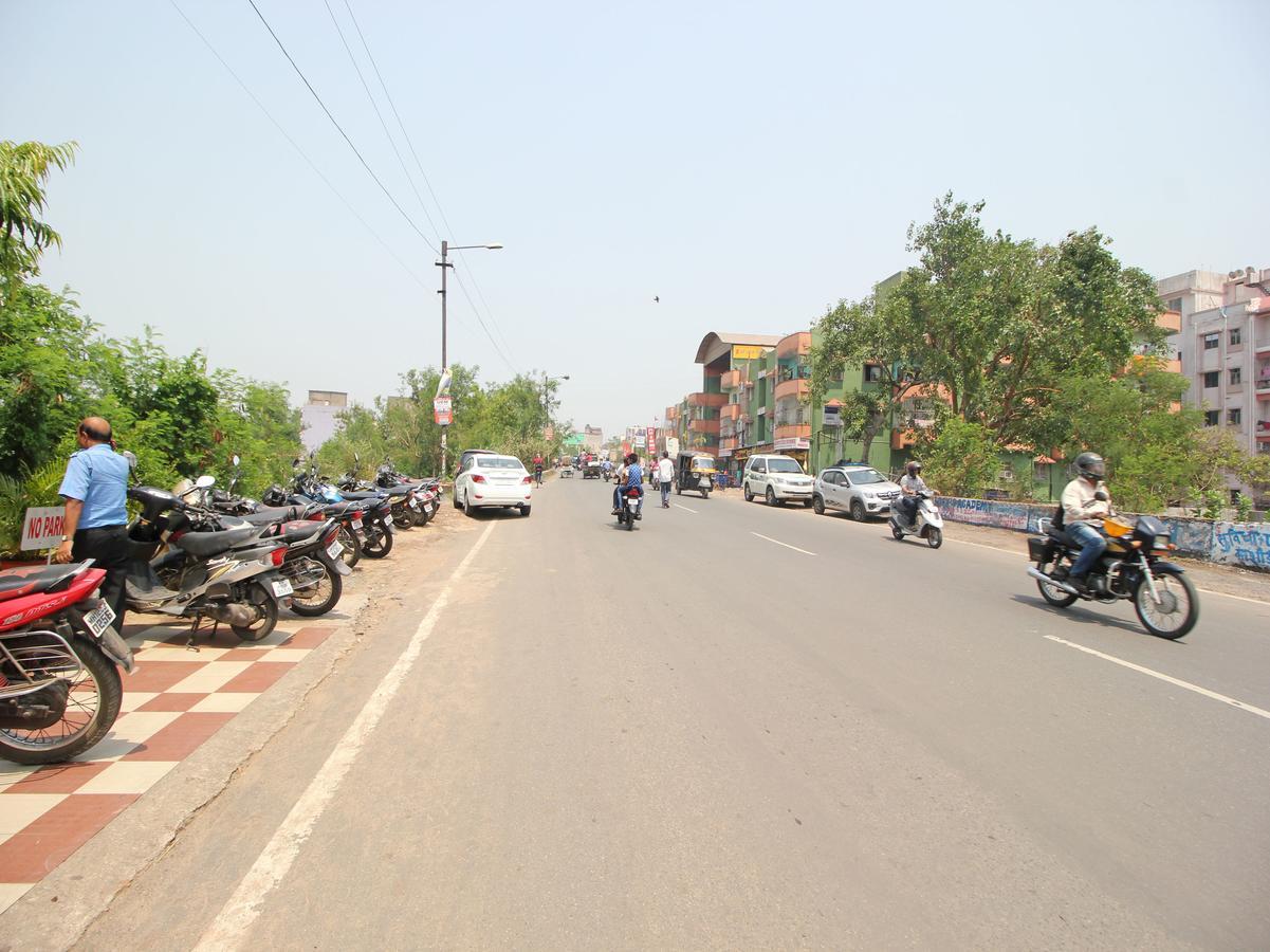 Oyo 3477 Misti Inn Jamshedpur Exterior foto